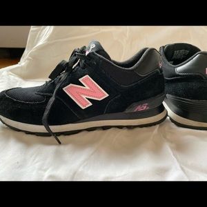Women’s New Balance 574s (Size 9.5)